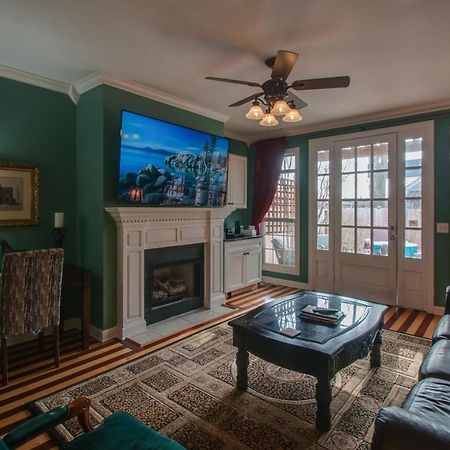 Vacation Home 5 Mins To Down Town 2 Bedrooms 2 Baths Garden Area Hot Tub Nashville Luaran gambar