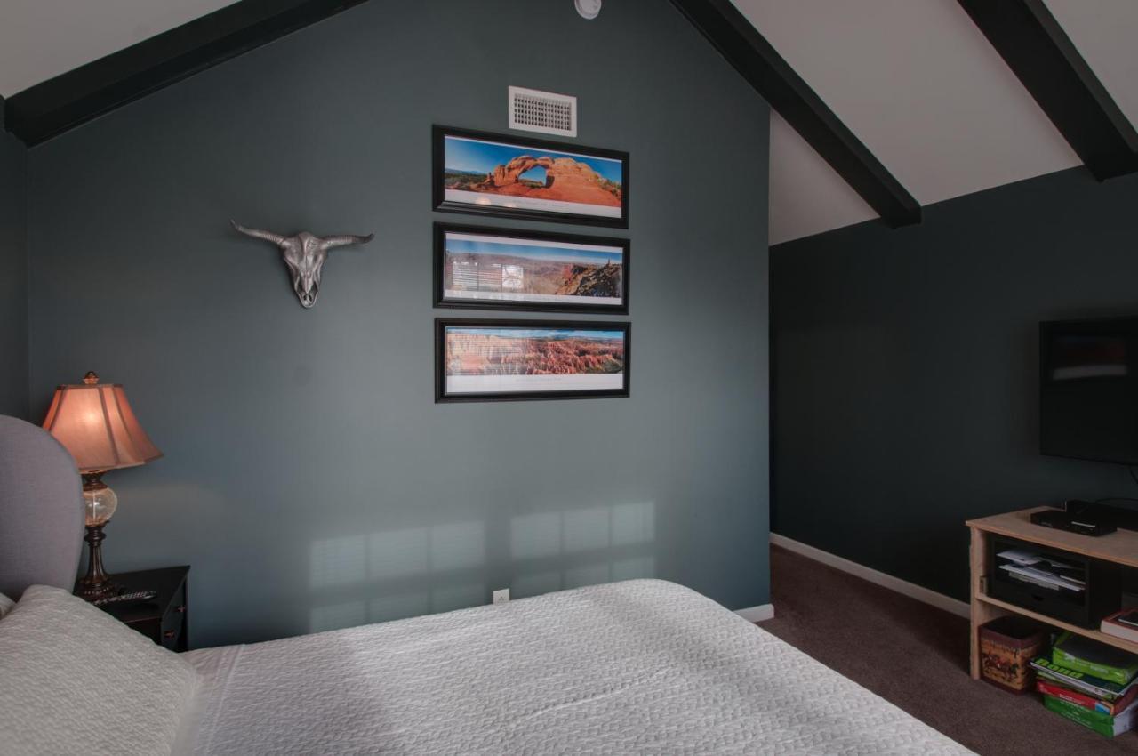 Vacation Home 5 Mins To Down Town 2 Bedrooms 2 Baths Garden Area Hot Tub Nashville Luaran gambar