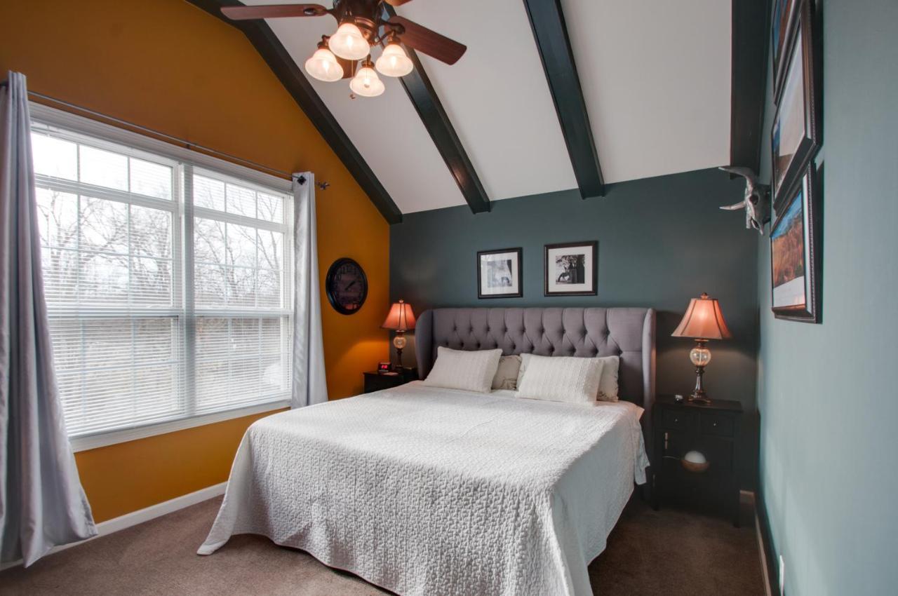 Vacation Home 5 Mins To Down Town 2 Bedrooms 2 Baths Garden Area Hot Tub Nashville Luaran gambar