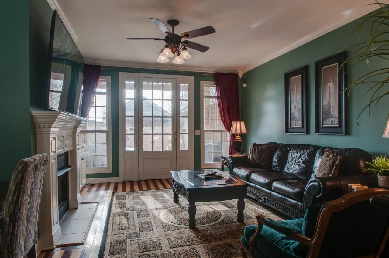 Vacation Home 5 Mins To Down Town 2 Bedrooms 2 Baths Garden Area Hot Tub Nashville Luaran gambar
