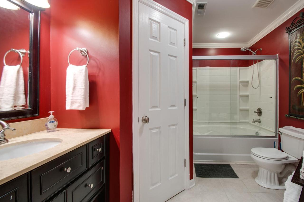 Vacation Home 5 Mins To Down Town 2 Bedrooms 2 Baths Garden Area Hot Tub Nashville Luaran gambar