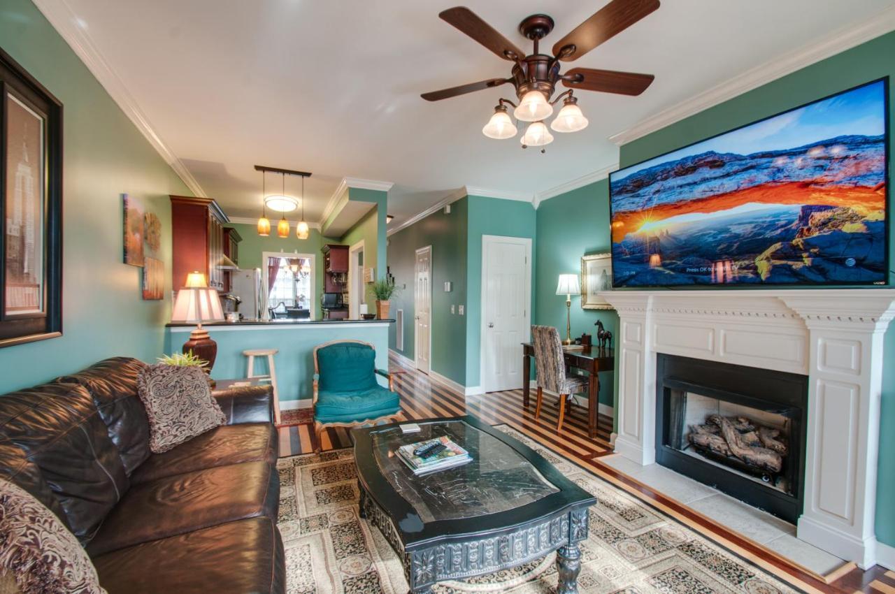 Vacation Home 5 Mins To Down Town 2 Bedrooms 2 Baths Garden Area Hot Tub Nashville Luaran gambar